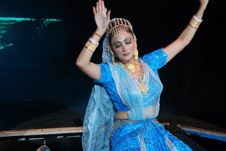 Agra: Traditional Folk Music and Shows with Entry Ticket Silver Pass: Traditional Folk Music and Shows