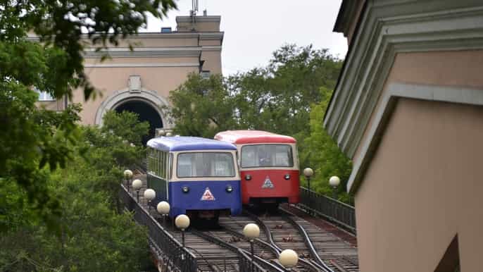 vladivostok city tour on three types of public transport