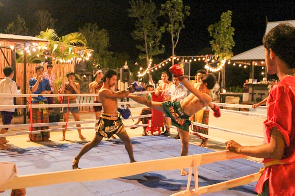 Muay Thai in Phuket - Thai Boxing Soundtrack in Patong Beach 