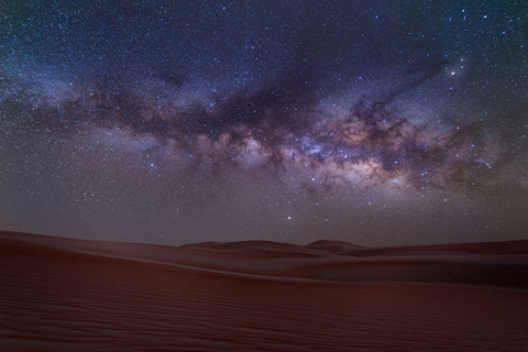 Dubai: Safari serale nel deserto con giro in cammello e osservazione delle stelleTour condiviso con vista sul tramonto