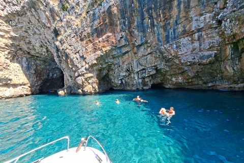 4-Hour Boka Bay Tour