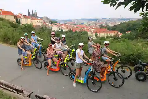 Prag - en rundtur Rundtur med elektrisk skoter eller Cruiser eBike
