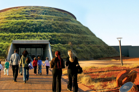 Excursión de medio día a la Cuna de la Humanidad y las Cuevas de Sterkfontein