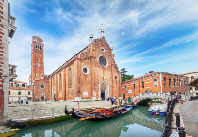 Private tour Rialto area and Frari Church 2-Hour Tour