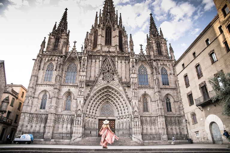 Barcelona: Instagram Tour of the Most Scenic Spots Barcelona: Half-Day Instagram Tour of the Most Scenic Spots