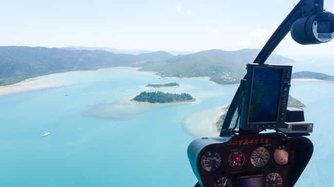 hunter valley helicopter flight with picnic and wine