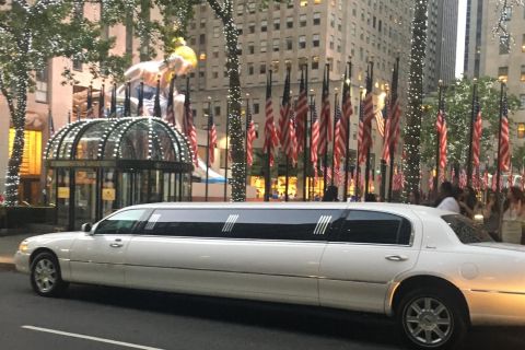 New York City: trasferimento in limousine privata dell'aeroporto JFK