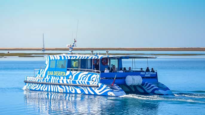 faro cruzeiro de balsa até a ilha deserta