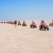 Hurghada: safari di 1 giorno nel Parco del Sahara in quad