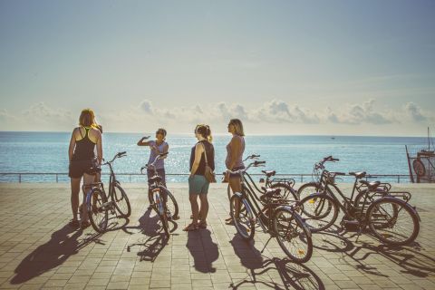 Excursão de bicicleta incomum em Barcelona em francês