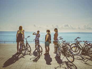Insólito recorrido en bicicleta por Barcelona en francés