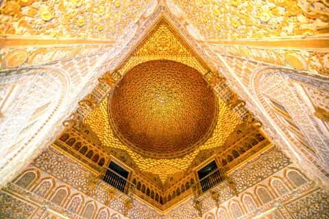 Seville: Royal Alcazar, Cathedral, and Giralda Guided Tour