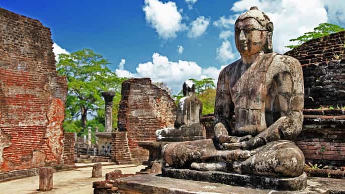 day trip to the ancient capital of polonnaruwa from colombo
