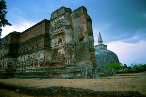 Day Trip to the Ancient Capital of Polonnaruwa From Colombo