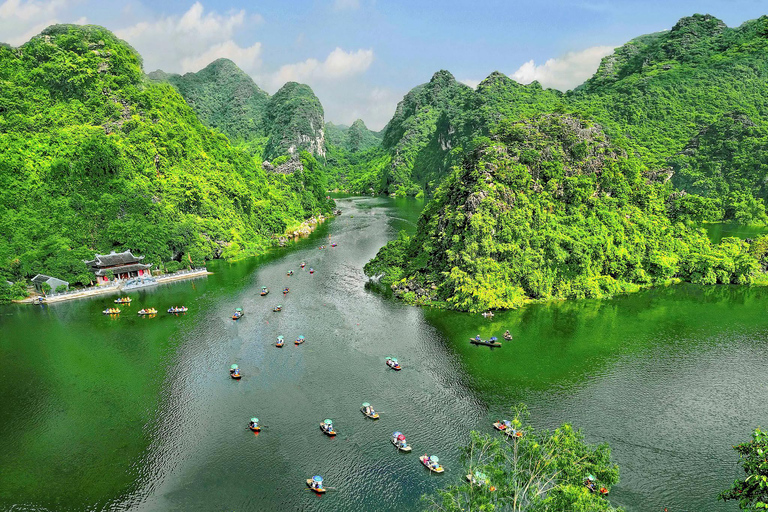 Vanuit Hanoi: dagtrip Tràng An, Bích Động-pagode & fietsenDaguitstap vanuit Hanoi: Tràng An, Bích Động-pagode & Hoa Lư