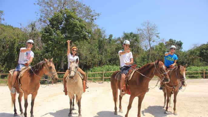 2hour horseback riding in the jungle
