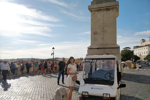 Rome: Private Golf Cart Tour