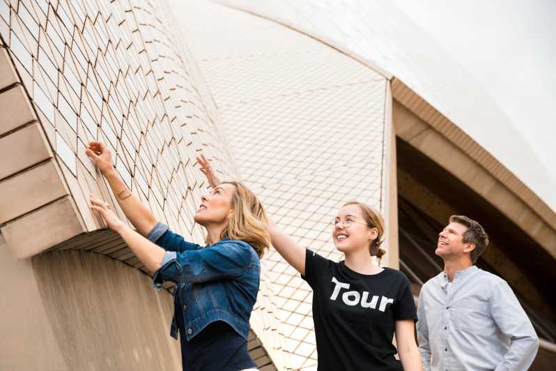 Sydney: Opera House Tour with Meal and Drink