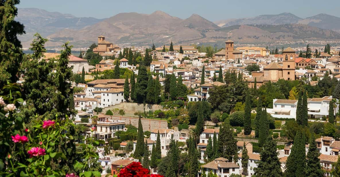 Granada: Sunset Walking Tour in Albaicín & Sacromonte