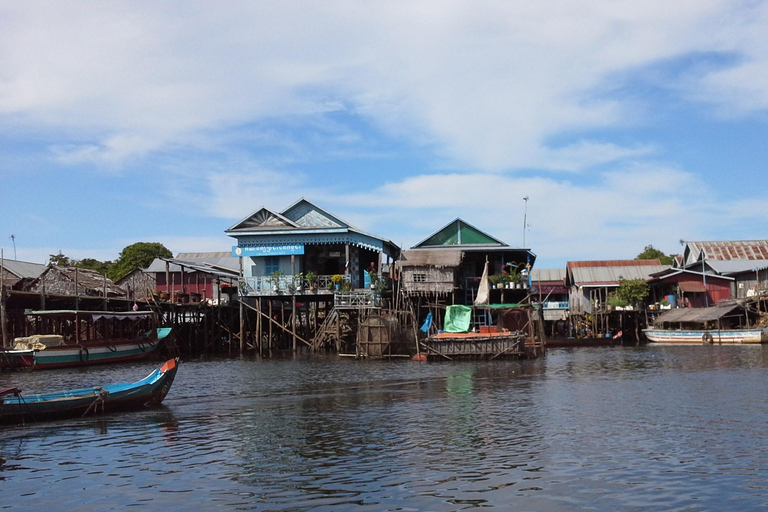Siem Reap: Tonle Sap Lake & Floating Village Tour Tour in a Tuk Tuk