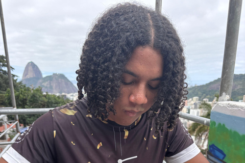 Rio de Janeiro: Santa Marta Favela Tour With local resident guide and lunch Rio de Janeiro: Santa Marta Favela Tour with Local Resident Guide and Lunch