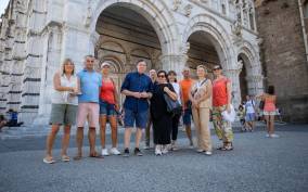 Lucca: join a walking tour small group! Duomo included
