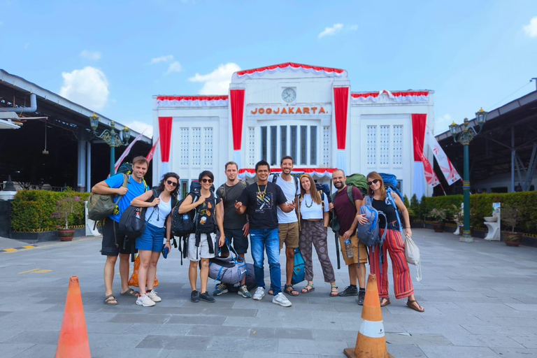 Yogyakarta: Borobudur & Prambanan Guided Tour with Pickup