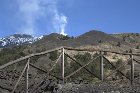 Etna : randonnée tout niveaux dans les coulées de laveRandonnée à l’Etna en anglais