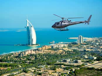 Dubai 12-minütiger Helikopterflug über der Stadt Dubai 12-minütiger Helikopterflug über der Stadt