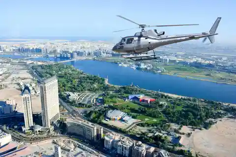 Dubai: 22-minütiger Helikopterflug