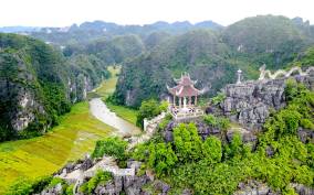 From Hanoi: Bai Dinh, Trang An, and Mua Cave Full-Day Tour