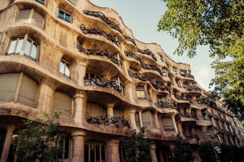 Tour privado de las obras maestras de Gaudí en Barcelona