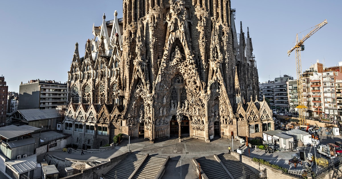 private gaudi tour barcelona