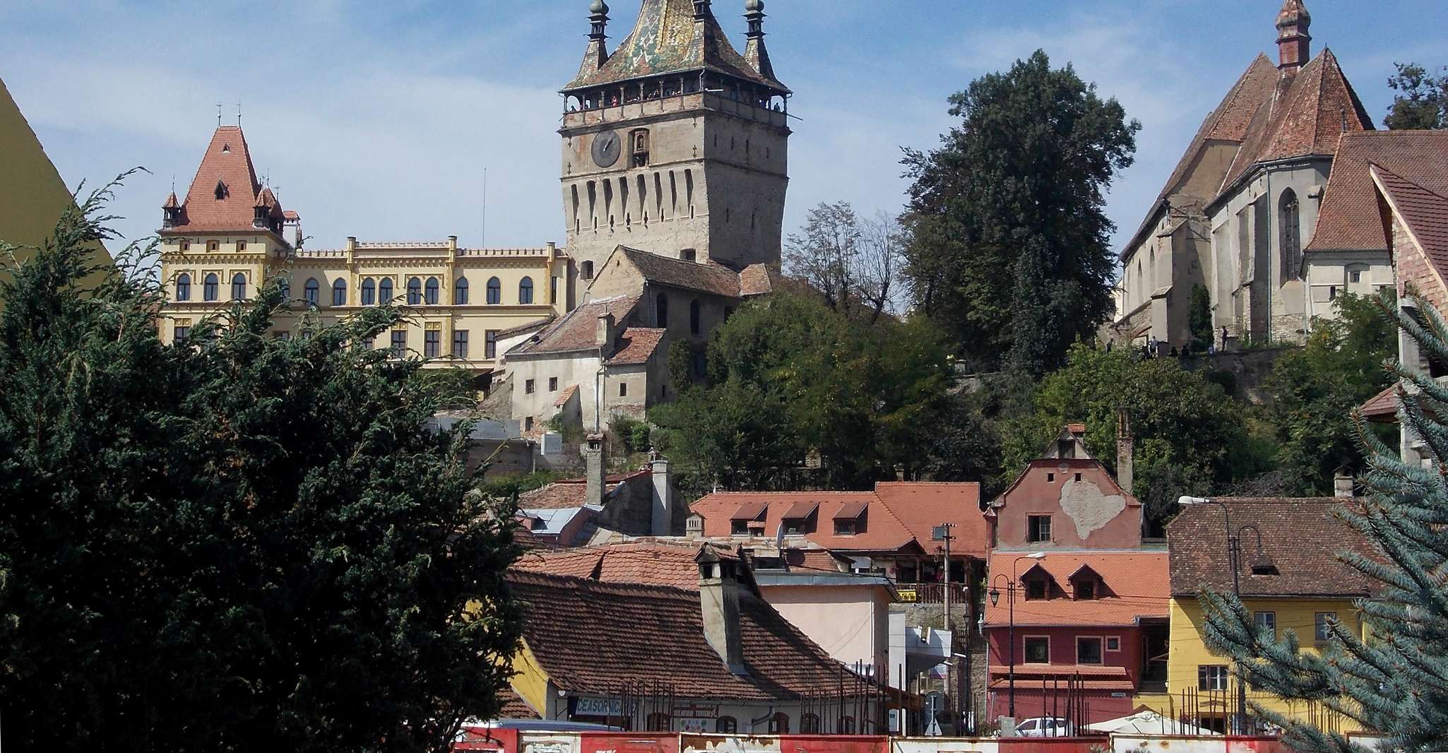 Day trip in Transylvania -Viscri , Saschiz and Sighisoara - Housity