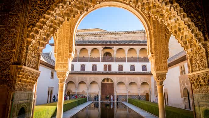 alhambra (palazzi dei nasridi inclusi) tour da malaga