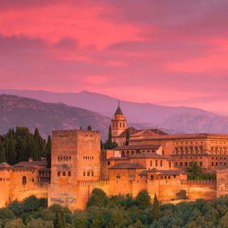 Альгамбра: билет в Хенералифе и дворцы Насридов с аудиогидом