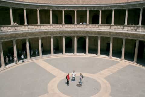 Granada: Alhambra & Generalife Ticket with Audio Guide