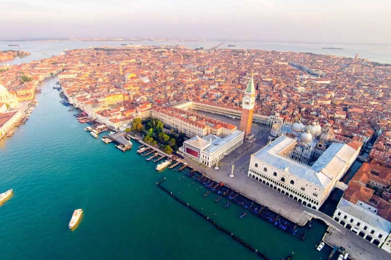 Venedig: Historischer Rundgang & Dogenpalast-FührungTour auf Deutsch