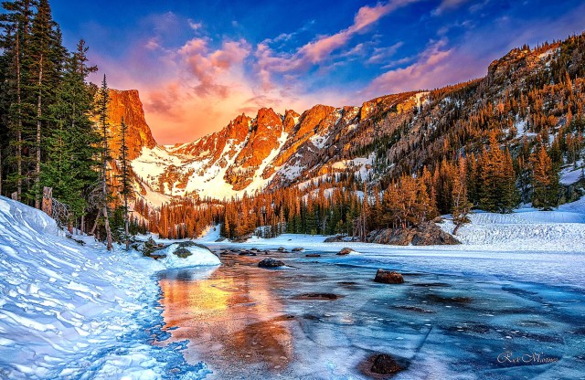 Visit Rocky Mountain National Park Sunrise Tour in Allenspark, Colorado