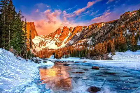 Estes Park: Rocky Mountain National Park Sunrise Hiking Tour