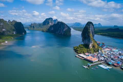 Phang Nga Bay: Early Bird James Bond & Beyond Tour