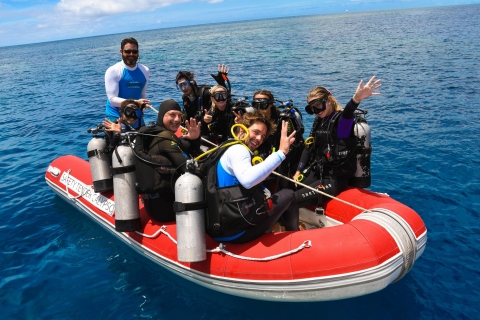 Port Douglas: Barrera de arrecife exterior Crucero y traslado de snorkelTour de snorkel en Port Douglas con recogida en el hotel