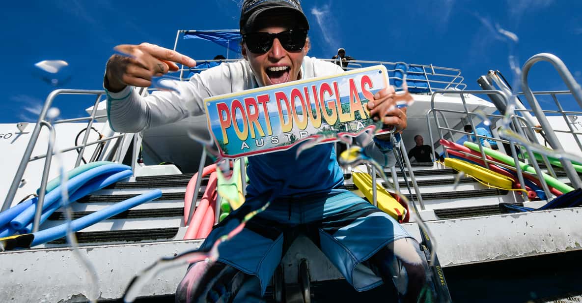 Port Douglas: Outer Barrier Reef Snorkel Cruise & Transfer