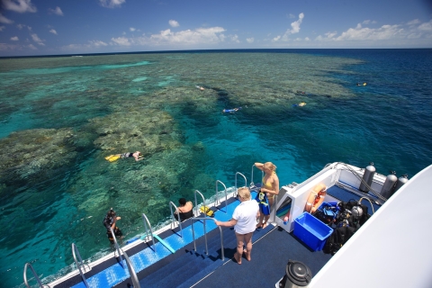 Port Douglas: Outer Barrier Reef Snorkel Cruise & TransferPort Douglas Intro Dive & Snorkel Tour met hotelovername