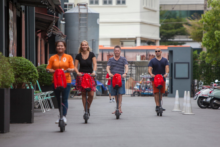 Ongezien Bangkok: tour op E-scooterTour van 3 uur