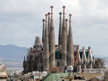 Sagrada Familia Zugangsturm und Segelerlebnis Sagrada Familia Zugangsturm und Segelerlebnis