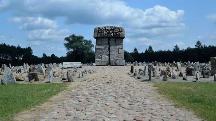 treblinka concentration camp tour from warsaw