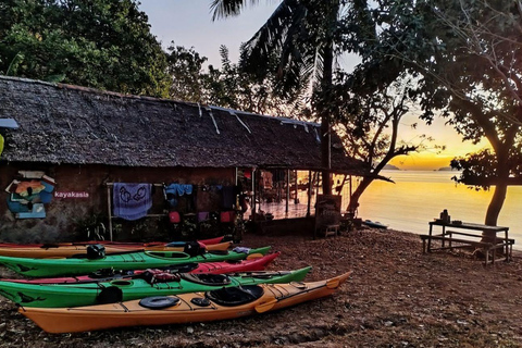 Coron: Coron Island Sunset Kayaking trail