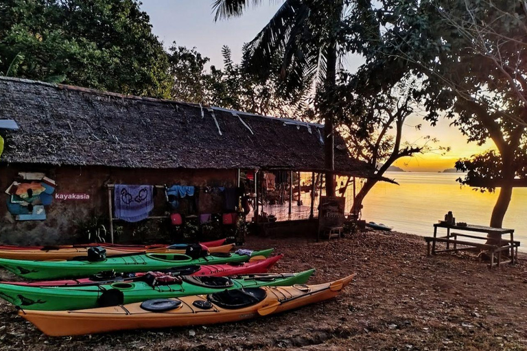 Coron: Coron Island Sunset Kayaking trail