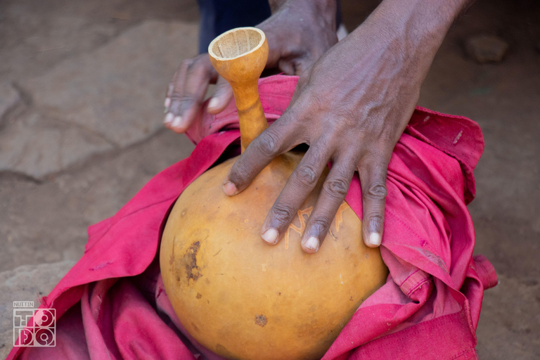 Urwagwa Banana Beer Making Experience med transport